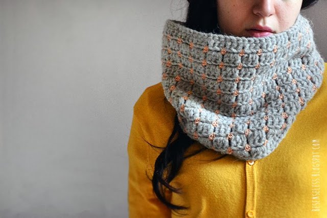 Crochet cowl - scalda collo all'uncinetto - besenseless.blogspot.com Crochet cowl - scalda collo all'uncinetto - besenseless.blogspot.com